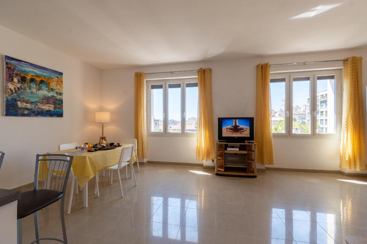 Appartement Celebre Vieux Port, Marseille Extérieur photo